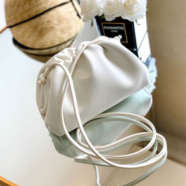 2020 crossbody bag cloud pack genuine leather handbag wallet fashion ruched women shoulder bag purse with box two color
2020 crossbody bag cloud pack genuine leather handbag wallet fashion ruched women shoulder bag purse with box two color