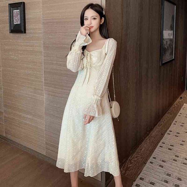 woman casual dresses 2022 spring autumn french gentle wind fairy square neck long skirt with thin waist and white chiffon dresses, Black;gray
woman casual dresses 2022 spring autumn french gentle wind fairy square neck long skirt with thin waist and white chiffon dresses, Black;gray