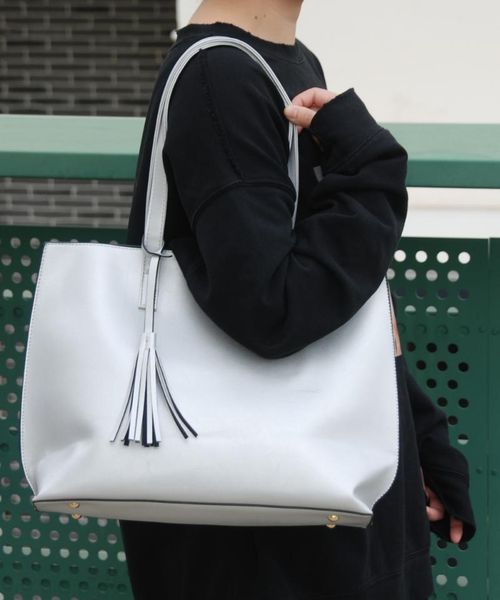 woman solid tassel pu tote bag tassel tote bag in 6 colors ladies leisure style with hasp closure dom1434
woman solid tassel pu tote bag tassel tote bag in 6 colors ladies leisure style with hasp closure dom1434