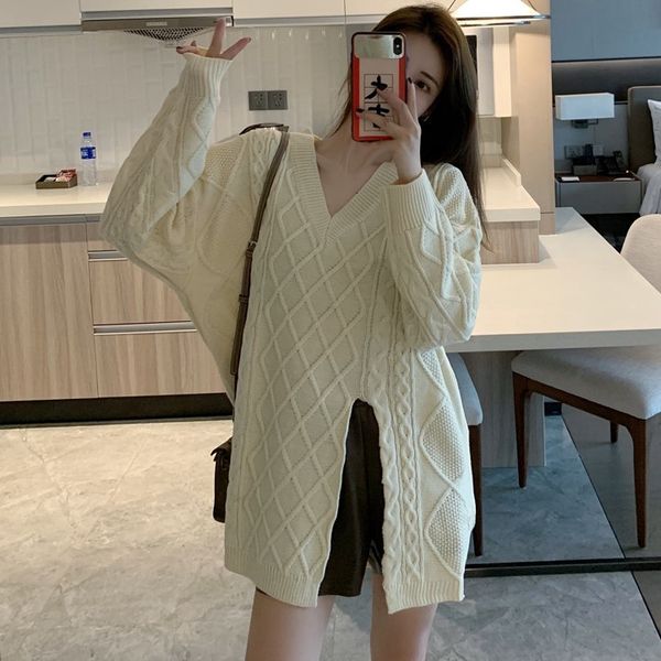 autumn and winter 2020 new loose medium length split sweater + pu leather shorts 2-piece fashion suit for women
autumn and winter 2020 new loose medium length split sweater + pu leather shorts 2-piece fashion suit for women