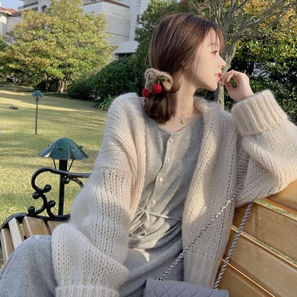 pink sweater autumn and winter new fashion women clothing casual loose long sleeve oversized knitted cardigan sweater, White
pink sweater autumn and winter new fashion women clothing casual loose long sleeve oversized knitted cardigan sweater, White