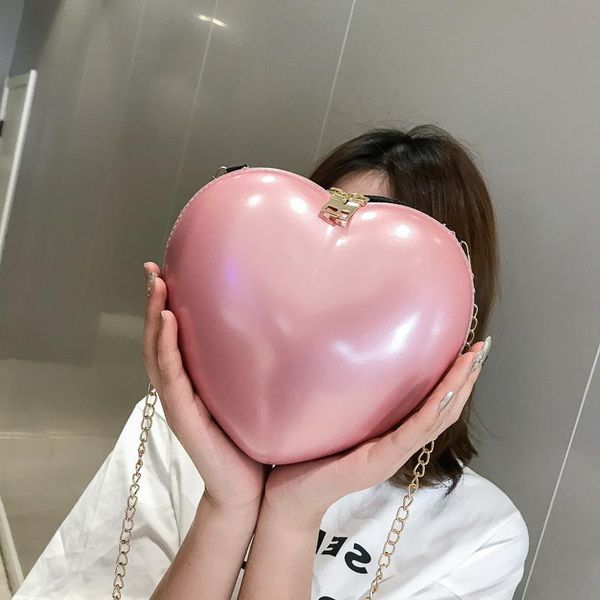 2020 new chic korean heart-shaped small evening bag peach long gold chain single shoulder bag fashion lovely purses bolsos mujer 
2020 new chic korean heart-shaped small evening bag peach long gold chain single shoulder bag fashion lovely purses bolsos mujer