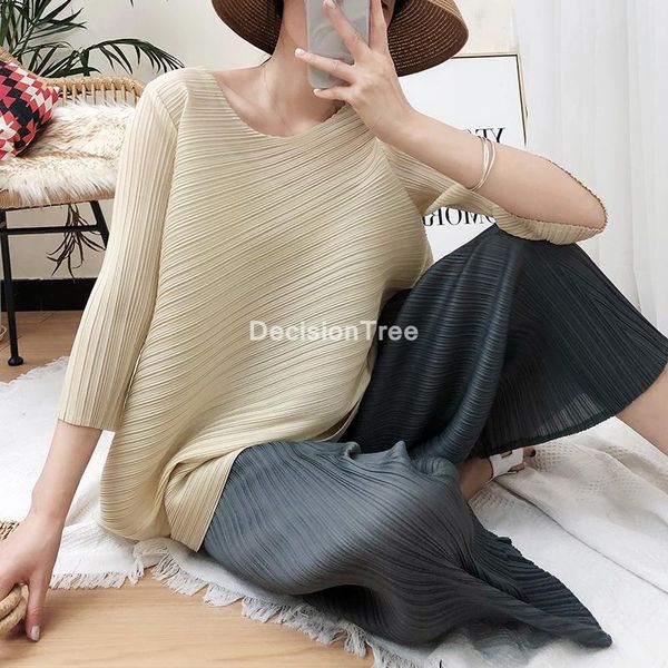 2021 mandarin collar traditional pleated blouse chinese women blouse novelty stage performance clothing traditional qipao, Red
2021 mandarin collar traditional pleated blouse chinese women blouse novelty stage performance clothing traditional qipao, Red