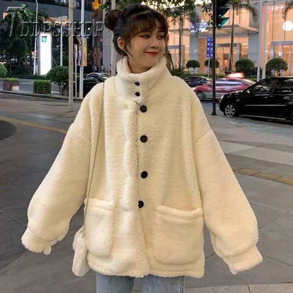 2020 thick imitation lambswool women coat autumn winter loose single breasted female jacket1, Black;brown
2020 thick imitation lambswool women coat autumn winter loose single breasted female jacket1, Black;brown