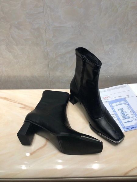 boots fashion woman ankle handmade autumn winter square toe med heels metal decoration, Black
boots fashion woman ankle handmade autumn winter square toe med heels metal decoration, Black