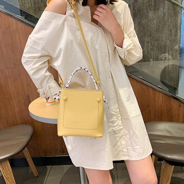 women's bag luxury handbags women bags designer new silk scarf messenger bag fashion wild ladies shoulder bolsa feminina
women's bag luxury handbags women bags designer new silk scarf messenger bag fashion wild ladies shoulder bolsa feminina