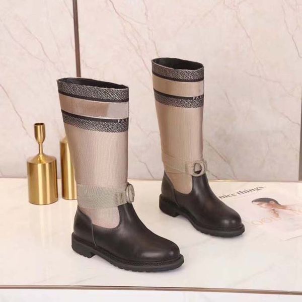 2021 women leather shoes lace up buckle ankle boots factory direct female rough heel round head size:35-41 20, Black
2021 women leather shoes lace up buckle ankle boots factory direct female rough heel round head size:35-41 20, Black