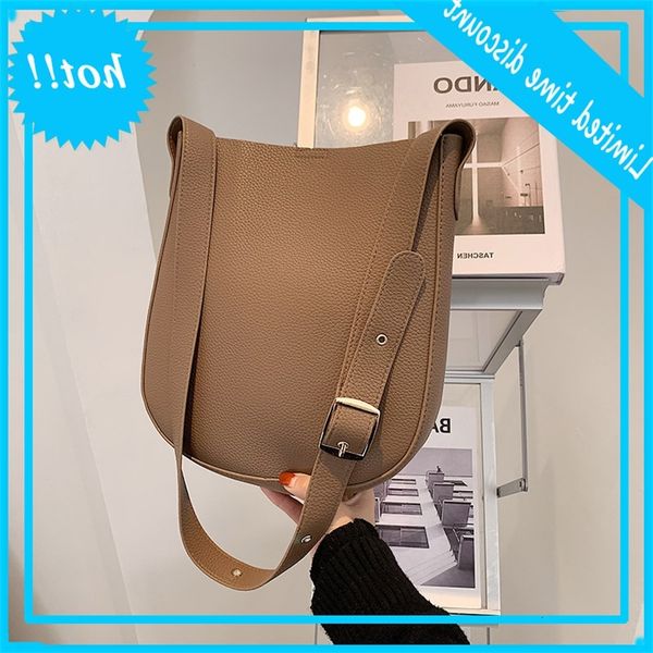 simple texture single shoulder foreign style women's 2020 new high capacity tote net red lady's messenger bag
simple texture single shoulder foreign style women's 2020 new high capacity tote net red lady's messenger bag
