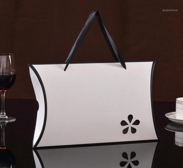 pillow shape scarves box hollow flowers paper packaging boxes white black color large gift box with handle sn19481
pillow shape scarves box hollow flowers paper packaging boxes white black color large gift box with handle sn19481