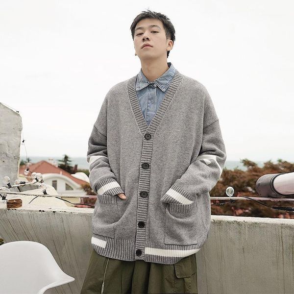 men's sweaters 2021 autumn and winter youth men's loose color matching v-neck knitted cardigan fashion casual single-breasted, White;black
men's sweaters 2021 autumn and winter youth men's loose color matching v-neck knitted cardigan fashion casual single-breasted, White;black