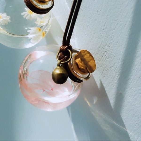 auto ornament essential oils with pendant for flower air freshener car perfume empty hanging bottle 2.8cm 3.5cm
auto ornament essential oils with pendant for flower air freshener car perfume empty hanging bottle 2.8cm 3.5cm