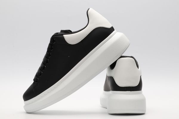 2022 designer oversized casual shoes white black leather luxury velvet suede womens espadrilles trainers mens women flats lace up p
2022 designer oversized casual shoes white black leather luxury velvet suede womens espadrilles trainers mens women flats lace up p
