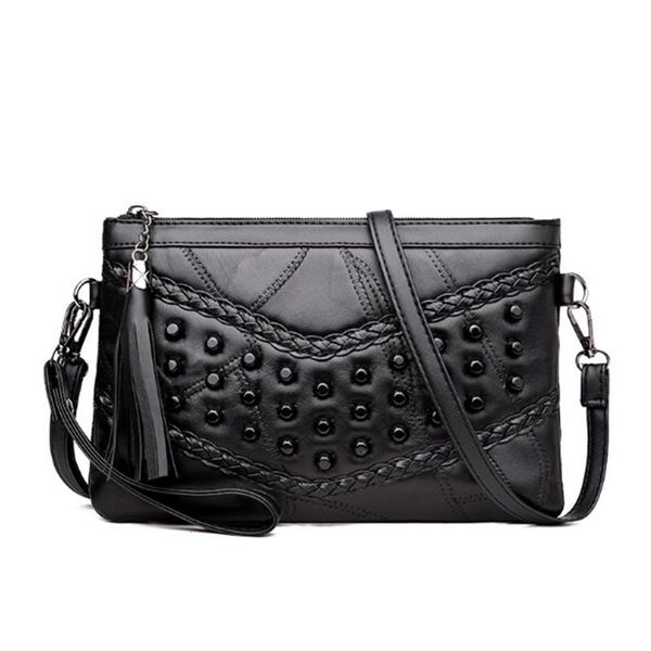 2020 new genuine leather women black shoulder bags rivet tassel female solid colour casual handbags
2020 new genuine leather women black shoulder bags rivet tassel female solid colour casual handbags