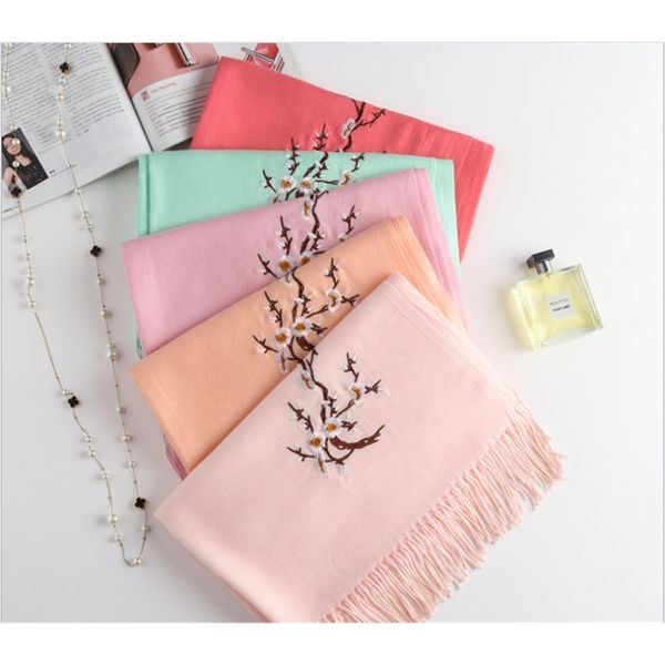 autumn and winter new plum blossom embroidered cashmere scarves for women tassels 201027, Blue;gray
autumn and winter new plum blossom embroidered cashmere scarves for women tassels 201027, Blue;gray