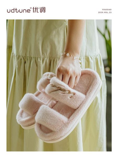 plush slippers women's outer wear thick-soled plush spring and autumn cotton slippers home household indoor soft bottom non-slip, Black 
plush slippers women's outer wear thick-soled plush spring and autumn cotton slippers home household indoor soft bottom non-slip, Black