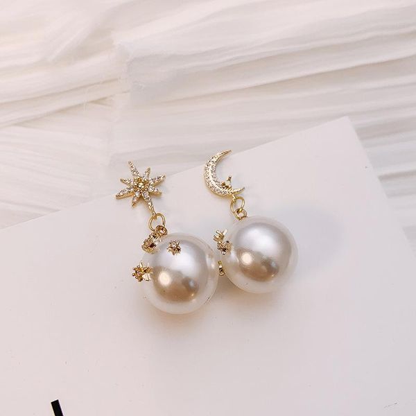 stud 2021 korean pearl asymmetric star moon earrings for women girl gift fashion crystal rhinestone pendientes brincos jewelry, Golden;silver
stud 2021 korean pearl asymmetric star moon earrings for women girl gift fashion crystal rhinestone pendientes brincos jewelry, Golden;silver