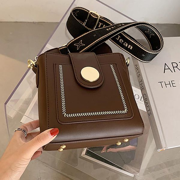 shoulder bags solid color small flap bag pu leather for women purses and handbags luxury designer lady crossbody
shoulder bags solid color small flap bag pu leather for women purses and handbags luxury designer lady crossbody