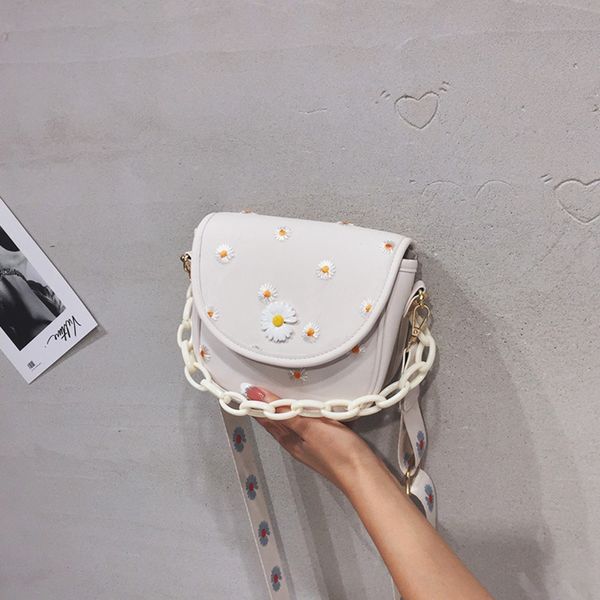 pu woman chic korean saddle saddle bag versionversatile one shoulder messenger bagfemale small daisy bag xcbow
pu woman chic korean saddle saddle bag versionversatile one shoulder messenger bagfemale small daisy bag xcbow