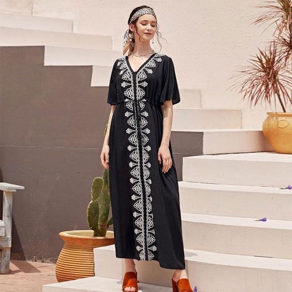 2020 elegant flare sleeve v-neck high waist summer beach dress plus size women street wear black embroidered midi dress n10421, Black;gray
2020 elegant flare sleeve v-neck high waist summer beach dress plus size women street wear black embroidered midi dress n10421, Black;gray