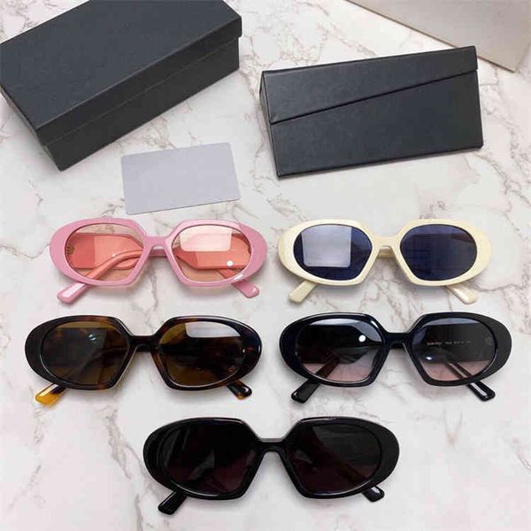 2022 factory wholesale family personalized oval frame sunglasses and the same large bobyr2u trend, White;black
2022 factory wholesale family personalized oval frame sunglasses and the same large bobyr2u trend, White;black