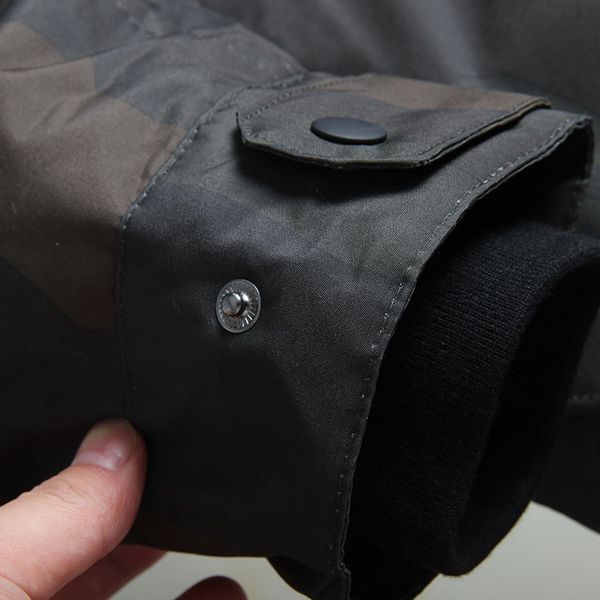 2020 new outdoor assault series, men's autumn and winter plus thick warm windproof waterproof cotton-padded jacket, Black;brown
2020 new outdoor assault series, men's autumn and winter plus thick warm windproof waterproof cotton-padded jacket, Black;brown