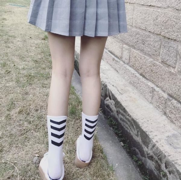 long section of cotton japanese street fashion brand harajuku black and white striped sports tube skateboard stockings1
long section of cotton japanese street fashion brand harajuku black and white striped sports tube skateboard stockings1