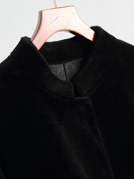 pudi women winter real wool fur coat jacket over size parka lady fashion genuine fur coats outwear a68290 lj201203, Black
pudi women winter real wool fur coat jacket over size parka lady fashion genuine fur coats outwear a68290 lj201203, Black