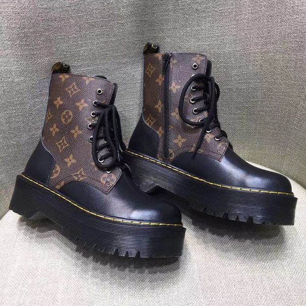 new arrival marque women wonderland ranger lace-up boot luxe design lady glazed leather flat heel rubber outsole boots large size 35-42, Black
new arrival marque women wonderland ranger lace-up boot luxe design lady glazed leather flat heel rubber outsole boots large size 35-42, Black