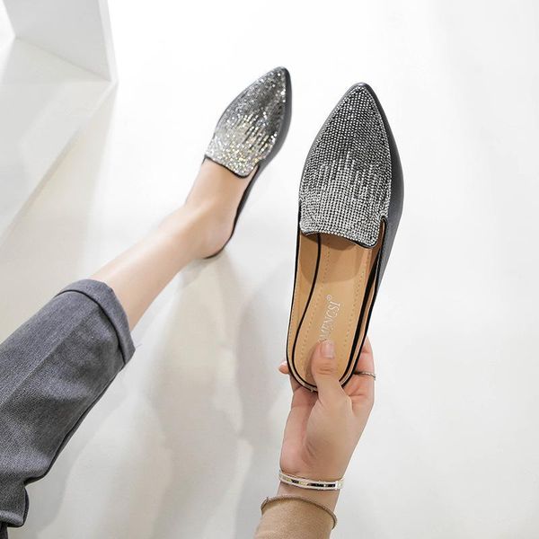 slippers pointed toe mules women flats shallow slides crystal slip on shoes flat loafers fashion sandalias mujer black white1
slippers pointed toe mules women flats shallow slides crystal slip on shoes flat loafers fashion sandalias mujer black white1