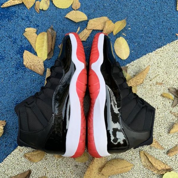 jumpman 11 ретро плей-офф, разведенные с черными белыми красными дешевыми посадочные спортивные кроссовки кроссовки schoenen размер 40-46
jumpman 11 ретро плей-офф, разведенные с черными белыми красными дешевыми посадочные спортивные кроссовки кроссовки schoenen размер 40-46