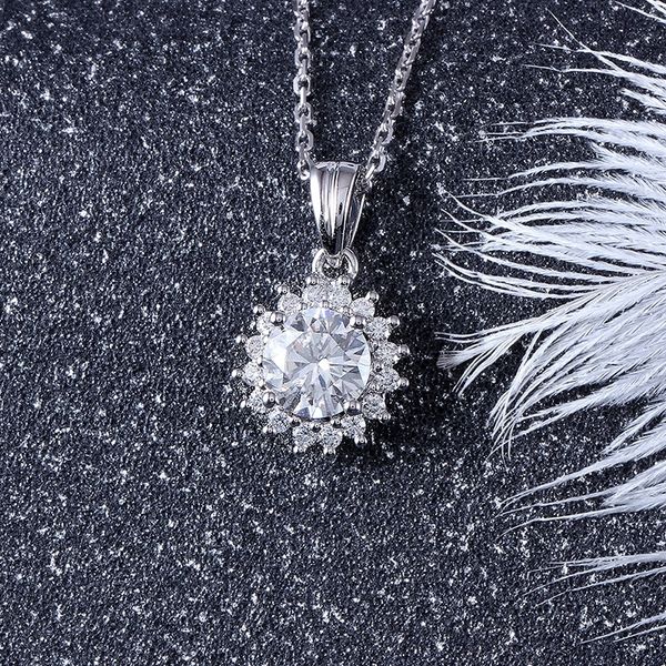 transgems 14k white gold 585 1 ct 6.5mm f color grade moissanite diamond sunflower shaped pendant slide necklace for women y200620, Silver
transgems 14k white gold 585 1 ct 6.5mm f color grade moissanite diamond sunflower shaped pendant slide necklace for women y200620, Silver