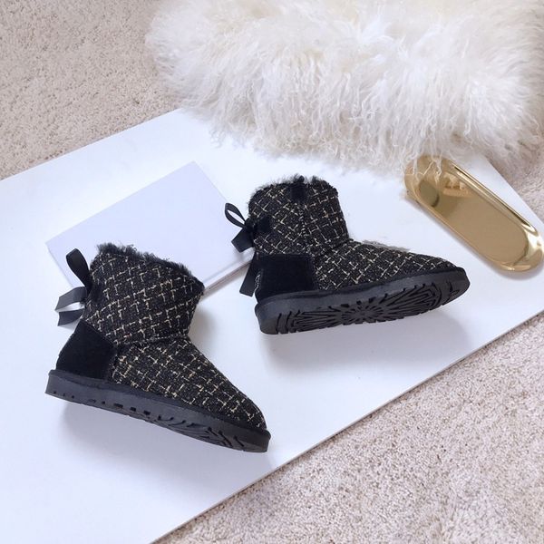 2020 design women' winter ribbon small fragrant tweed woven plaid plus velvet warm snow boots delivery, Black;grey
2020 design women' winter ribbon small fragrant tweed woven plaid plus velvet warm snow boots delivery, Black;grey