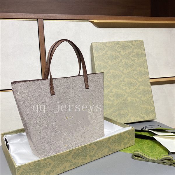 luxury designer 2021 new handbag female print tote bag children girl shopping bag parent-child mommy bag
luxury designer 2021 new handbag female print tote bag children girl shopping bag parent-child mommy bag