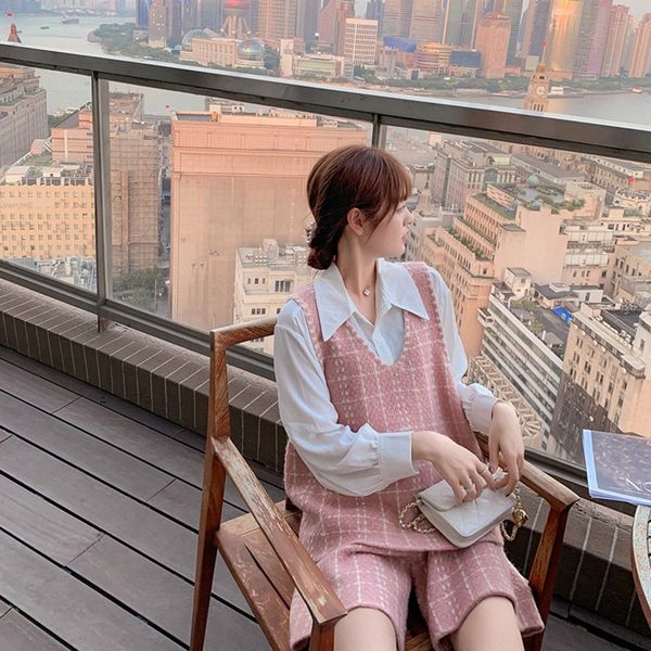knitted vest shorts set for women's fall 2020 fried street casual korean version with pants suit vest pants set foreign style showing s, White;black
knitted vest shorts set for women's fall 2020 fried street casual korean version with pants suit vest pants set foreign style showing s, White;black