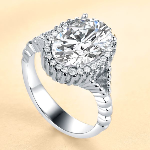 new product inlaid oval super flash big diamond ring 925 sterling silver classic temperament simulation ring
new product inlaid oval super flash big diamond ring 925 sterling silver classic temperament simulation ring