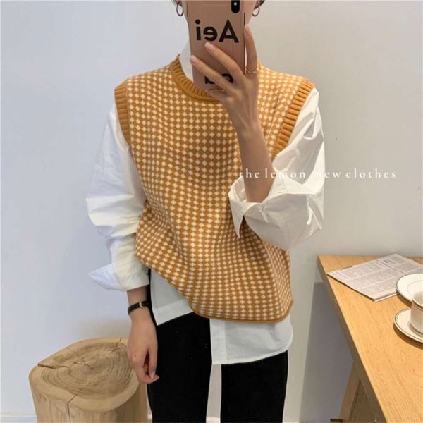 m_ woods early spring 2021 new korea dongdamen korean color plaid knitted vt for women, Black;white
m_ woods early spring 2021 new korea dongdamen korean color plaid knitted vt for women, Black;white