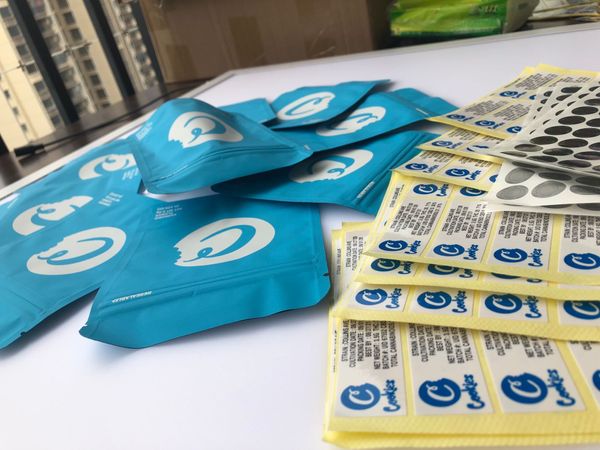 3.5g california label edibles bags hologram flavors packaging and mylar cookies bags blue stickers solid sqcvz home_hot
3.5g california label edibles bags hologram flavors packaging and mylar cookies bags blue stickers solid sqcvz home_hot
