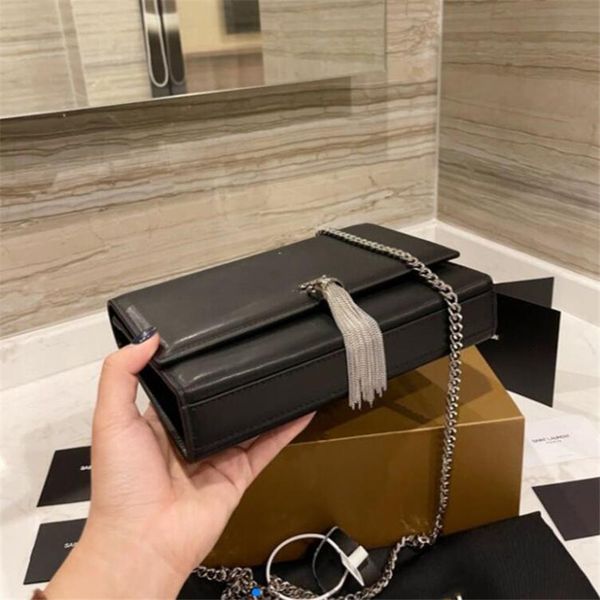 cowhide tassel messenger bag, women's 2021 trend handbags, ladies brand trend one-shoulder handbags
cowhide tassel messenger bag, women's 2021 trend handbags, ladies brand trend one-shoulder handbags