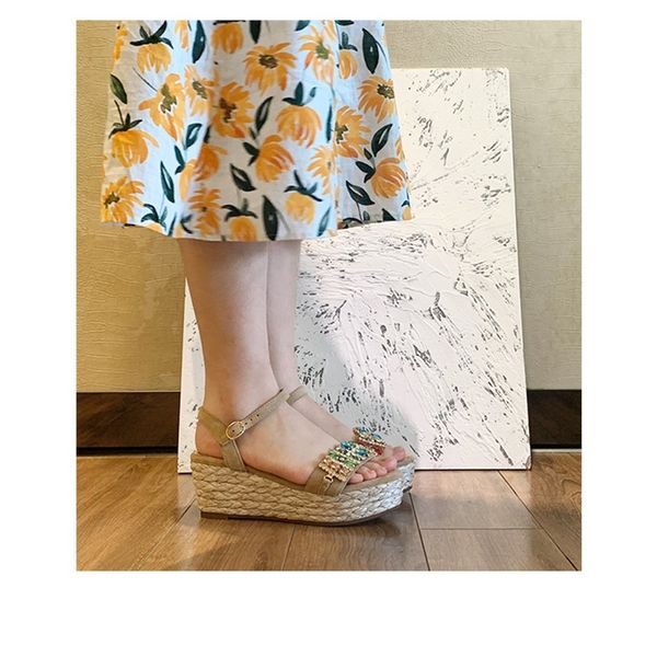 crystals ornament decorated natural raffia wedge 7.5 cm medium sandals women 2020 summer shoes fahsion designed in spain styles, Black
crystals ornament decorated natural raffia wedge 7.5 cm medium sandals women 2020 summer shoes fahsion designed in spain styles, Black