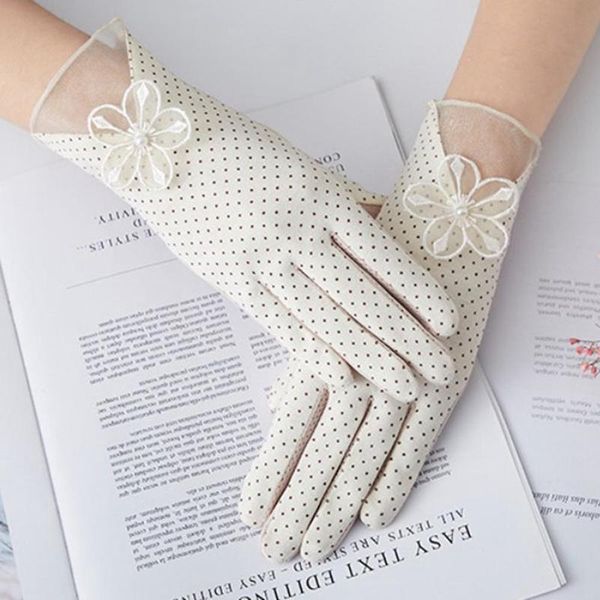 five fingers gloves summer women uv sunscreen short sun female retro vintage fashion silk lace driving of thin touch screen lady, Blue;gray
five fingers gloves summer women uv sunscreen short sun female retro vintage fashion silk lace driving of thin touch screen lady, Blue;gray