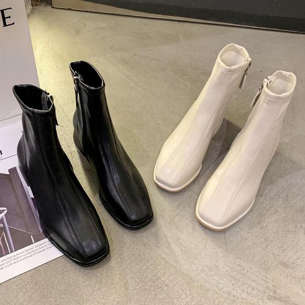 2021 ins women winter black boots lady flats luxury design students short ankle boots female platform booties beige zip shoes
2021 ins women winter black boots lady flats luxury design students short ankle boots female platform booties beige zip shoes