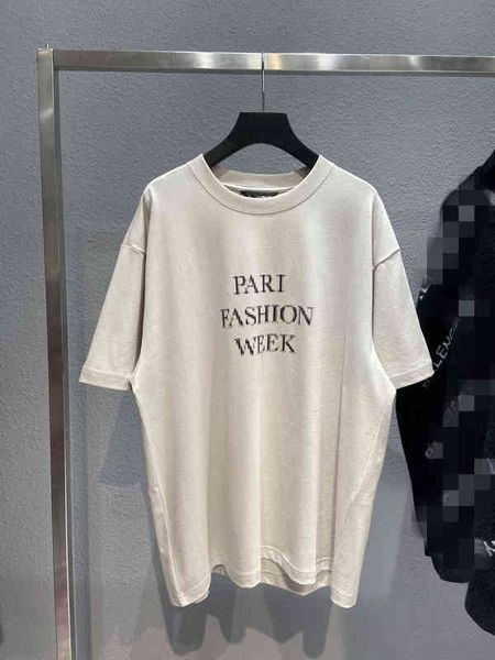 ins selling trendy brand balencia22ga correct fashion brand paris mosaic fashion week letter men's and women's loose large round n, White;black
ins selling trendy brand balencia22ga correct fashion brand paris mosaic fashion week letter men's and women's loose large round n, White;black