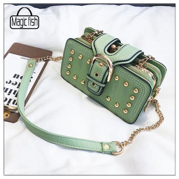 women's leisure chain magnetic buckle rivets pu leather single shoulder small square bag a9811/l
women's leisure chain magnetic buckle rivets pu leather single shoulder small square bag a9811/l