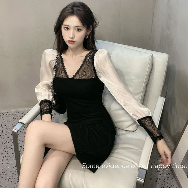 autumn 2020 new v-neck stitching lace bubble long sleeve shows thin temperament, a-line dress for women
autumn 2020 new v-neck stitching lace bubble long sleeve shows thin temperament, a-line dress for women