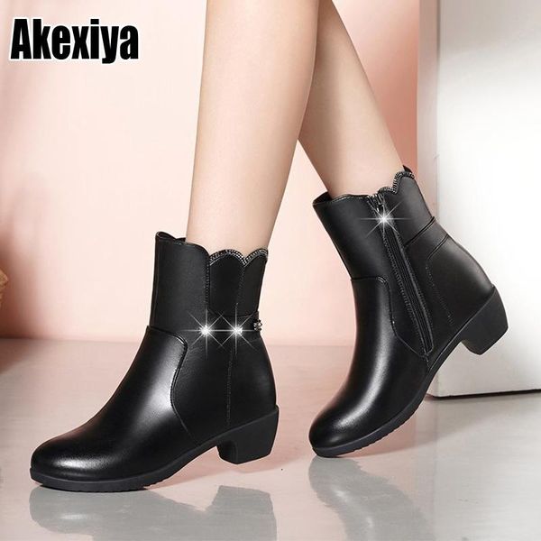 черная кожа женщин сапоги коренастый пятки лодыжки botas mujer rhinestone женская короткие пинетки side zipper boots p167, Black
черная кожа женщин сапоги коренастый пятки лодыжки botas mujer rhinestone женская короткие пинетки side zipper boots p167, Black