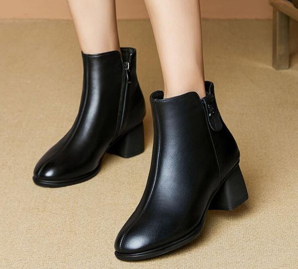women's boots 2020 new autumn and winter thick heel double zipper knight boots but knee boots, Black
women's boots 2020 new autumn and winter thick heel double zipper knight boots but knee boots, Black