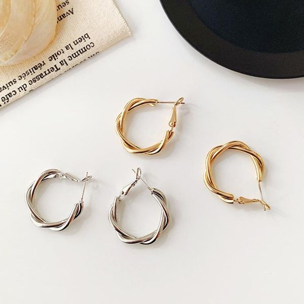 new small circle earrings for women luxury high-quality metal creative design jewelry temperament excellent wedding party hot, Golden;silver
new small circle earrings for women luxury high-quality metal creative design jewelry temperament excellent wedding party hot, Golden;silver