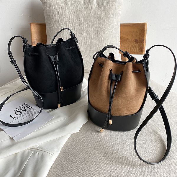 hbp 20aw women's bags high street element female shoulder bags luxurys style shoulder strap women new drawstring bag 2-color available
hbp 20aw women's bags high street element female shoulder bags luxurys style shoulder strap women new drawstring bag 2-color available