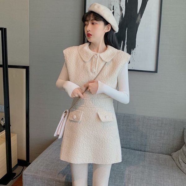 2020 autumn new imitation lamb hair doll collar short skirt women's 2-piece set + bottoming shirt fashion suit
2020 autumn new imitation lamb hair doll collar short skirt women's 2-piece set + bottoming shirt fashion suit