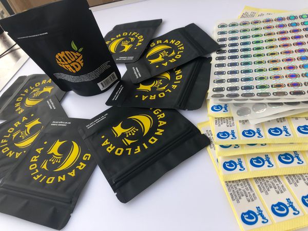 black grandiflora and hologram stickers flavors bag yellow label local empty edibles packaging cookies bags mylar bags wmtbs powerstore2012
black grandiflora and hologram stickers flavors bag yellow label local empty edibles packaging cookies bags mylar bags wmtbs powerstore2012